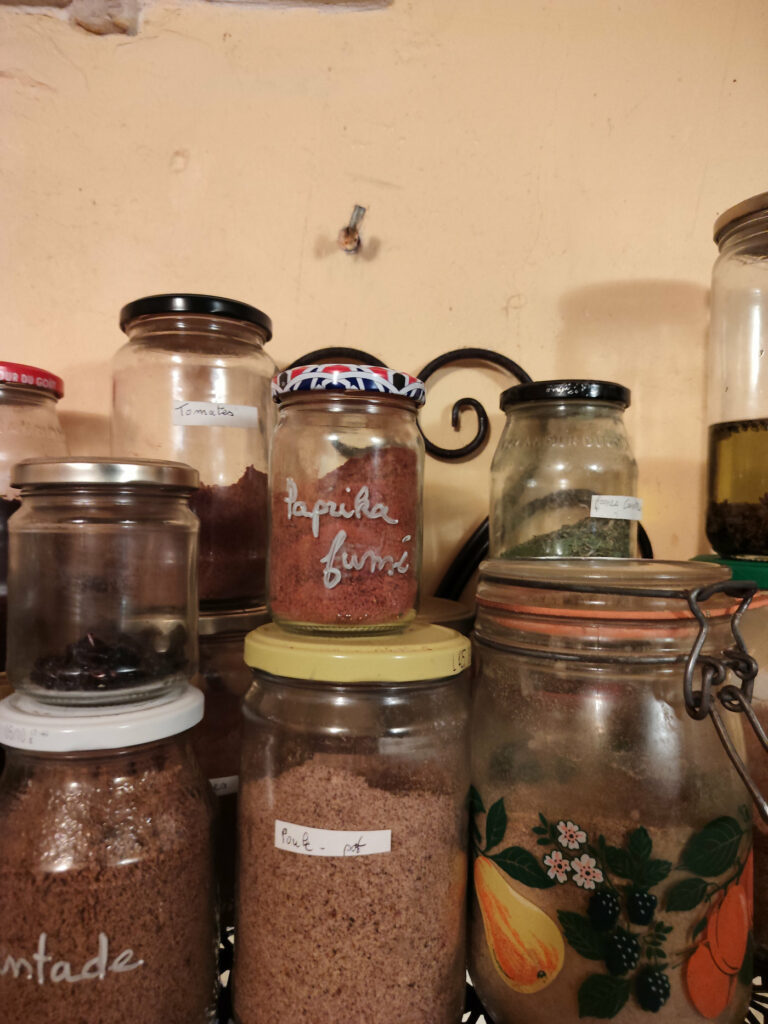 Notre paprika fumé maison : du poivron, du cerisier et un peu de patience